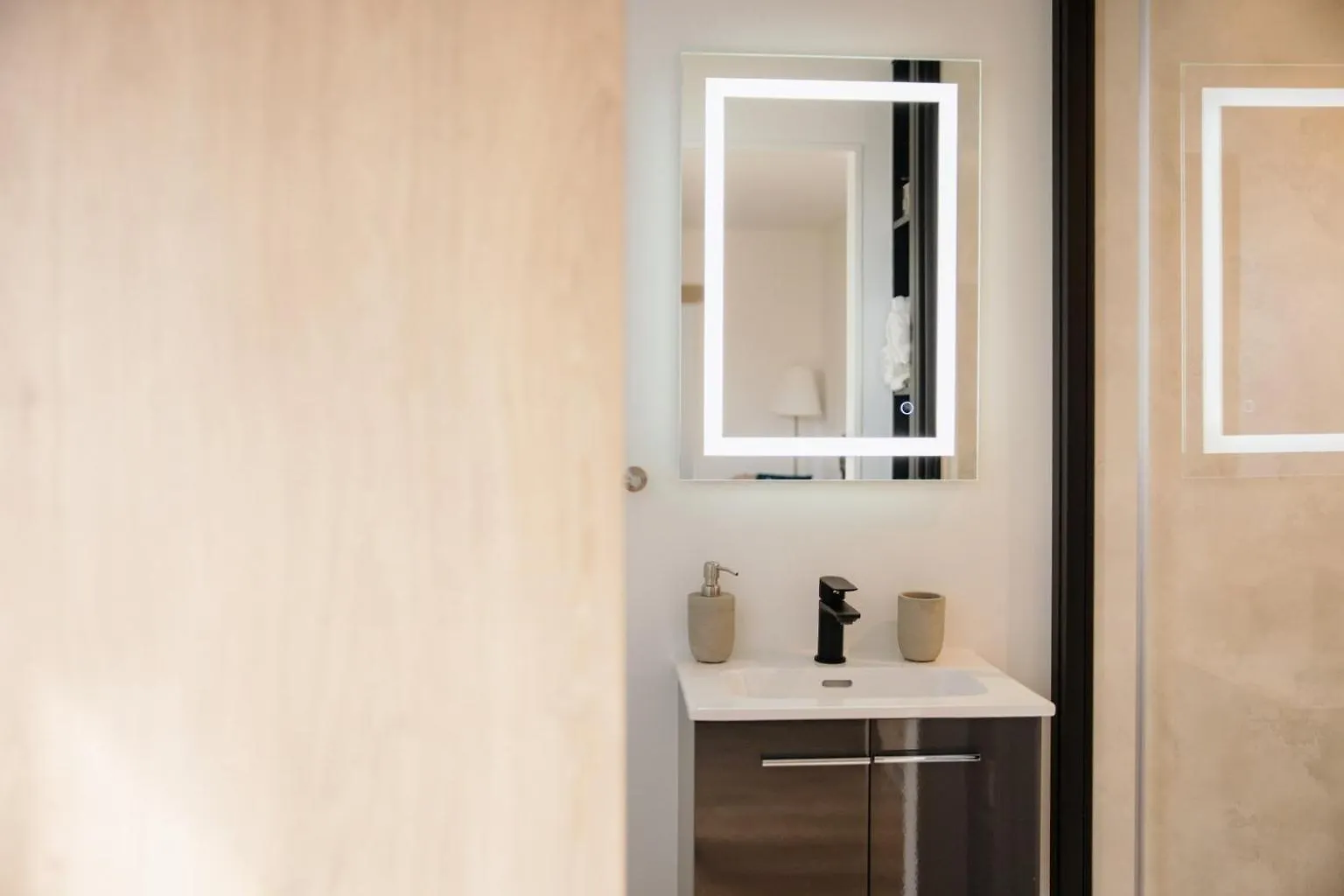 Homestay Chez Lilie Apartment Le-Sel-de-Bretagne France